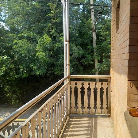 Guest House Roma Kutaisi Bagian luar foto