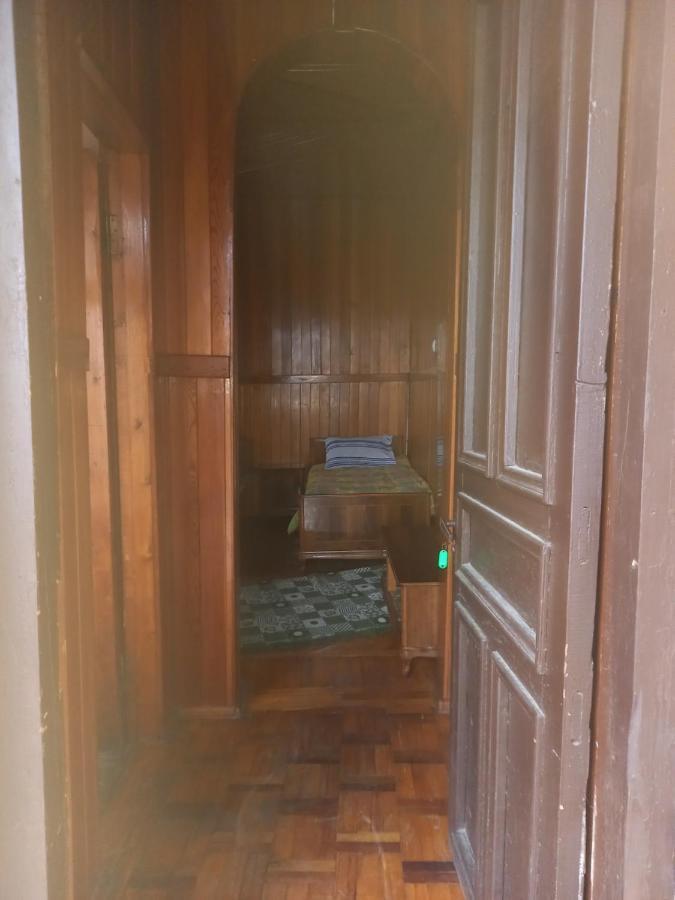 Guest House Roma Kutaisi Bagian luar foto