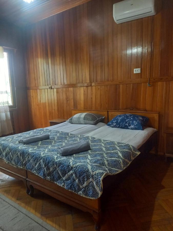 Guest House Roma Kutaisi Bagian luar foto