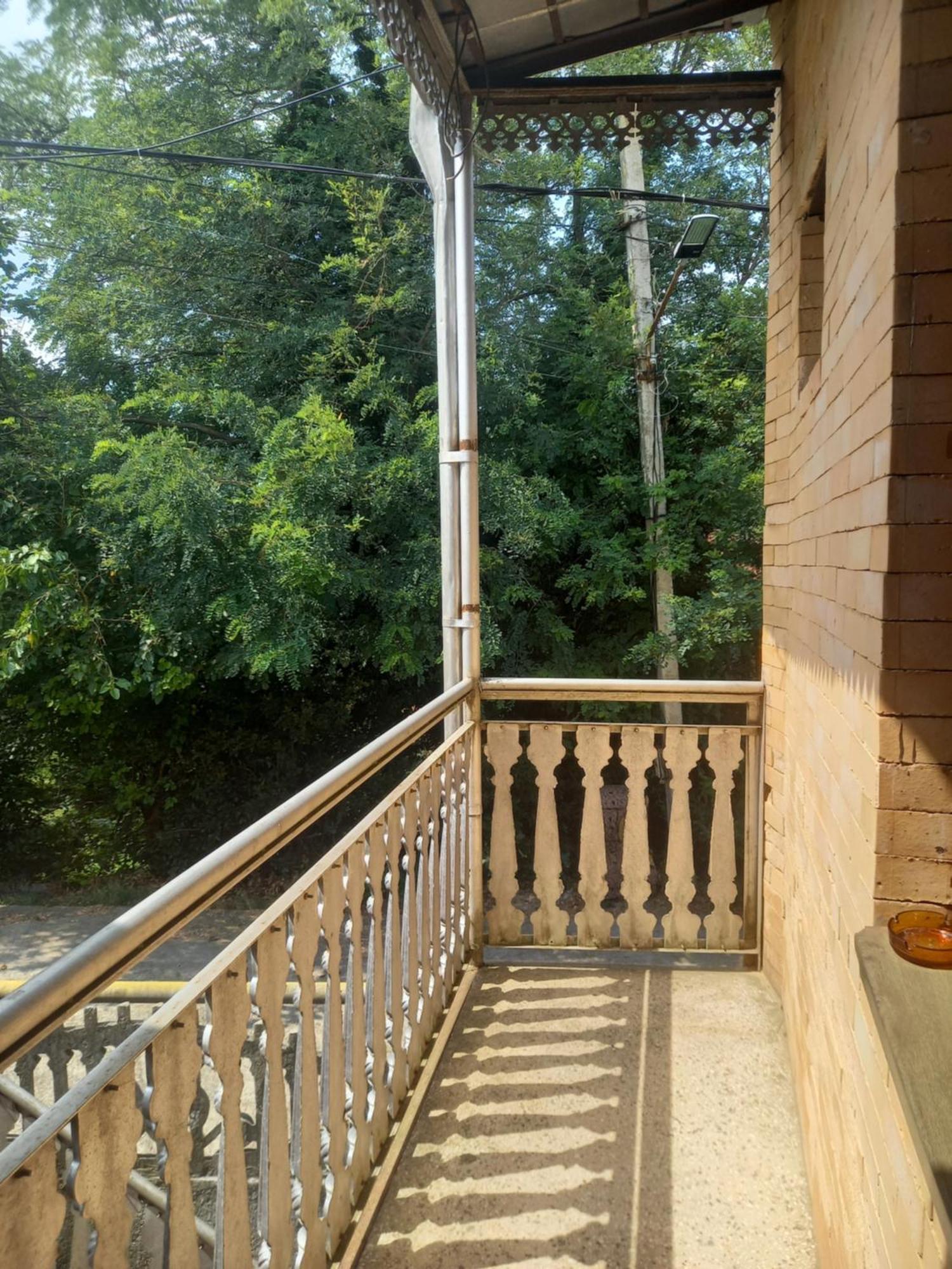 Guest House Roma Kutaisi Bagian luar foto